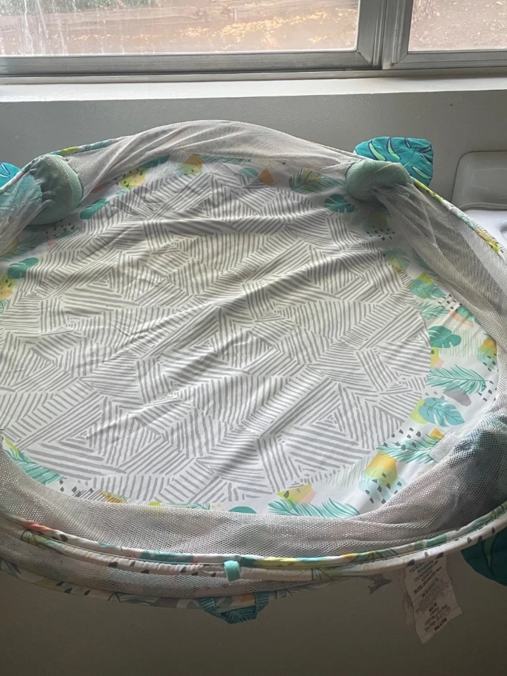 Fisher Price 4 in 1 Sling n Seat Tub / Infantino circle play area